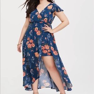 Crinkle gauze romper with maxi overlay. Torrid size 1. Worn once. EUC.